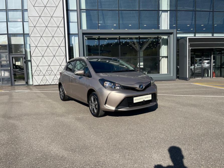 Toyota Vitz III (XP130) Рестайлинг Томск  - изображение 1