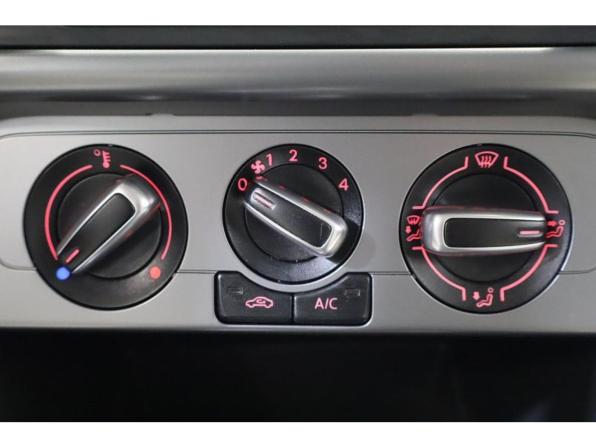 Volkswagen Polo V Рестайлинг с пробегом 2016 года, цена 1 124 000 рублей, 89634 км, седан, Автокод Объявления