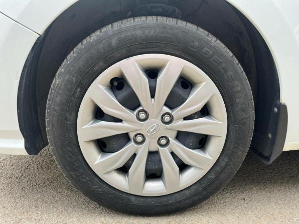 Hyundai Solaris II Рестайлинг с пробегом 2021 года, цена 1 385 000 рублей, 56358 км, седан, Автокод Объявления
