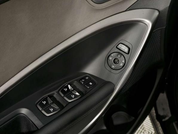 Hyundai Santa Fe III Рестайлинг с пробегом 2017 года, цена 2 100 000 рублей, 160551 км, внедорожник, Автокод Объявления