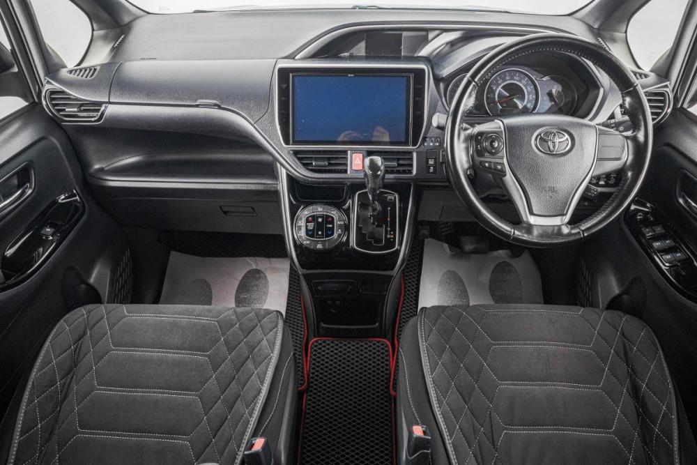 Toyota Voxy III (R80) Рестайлинг Барнаул  - изображение 10