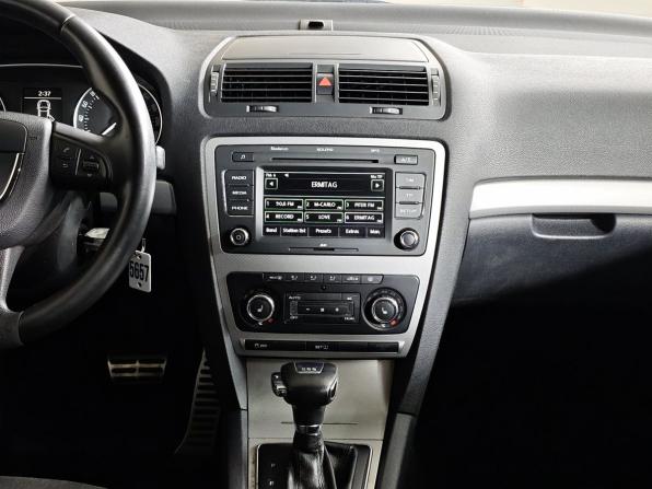 Skoda Octavia II (A5) Рестайлинг с пробегом 2011 года, цена 575 000 рублей, 212853 км, лифтбек, Автокод Объявления