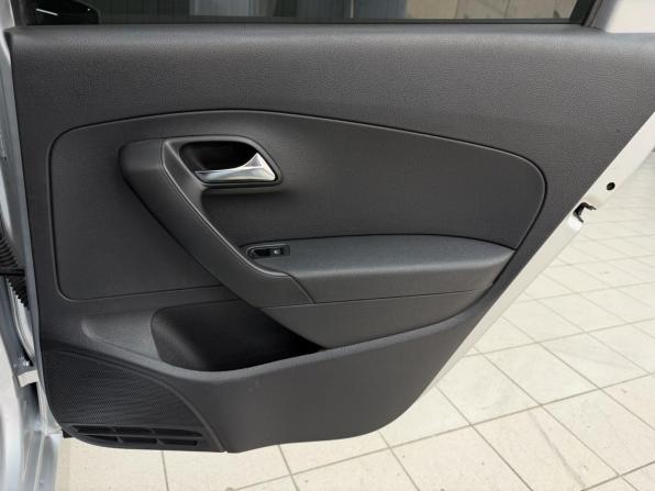 Volkswagen Polo V с пробегом 2012 года, цена 750 000 рублей, 245923 км, седан, Автокод Объявления