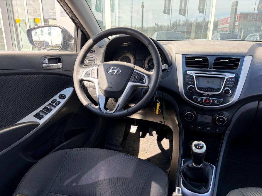 Hyundai Solaris I Санкт-Петербург  - изображение 6