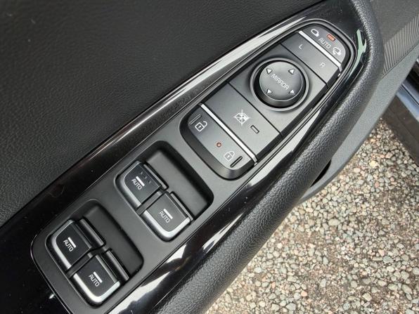 Kia Optima IV Рестайлинг с пробегом 2018 года, цена 1 895 000 рублей, 145000 км, седан, Автокод Объявления