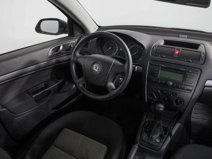 Skoda Octavia II (A5) Санкт-Петербург  - изображение 7
