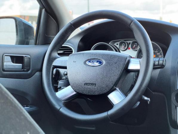 Ford Focus II Рестайлинг с пробегом 2008 года, цена 750 000 рублей, 152755 км, седан, Автокод Объявления