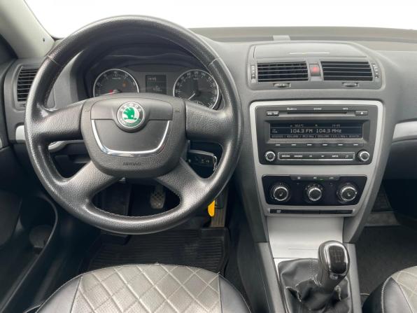 Skoda Octavia II (A5) Рестайлинг с пробегом 2012 года, цена 798 700 рублей, 220380 км, лифтбек, Автокод Объявления