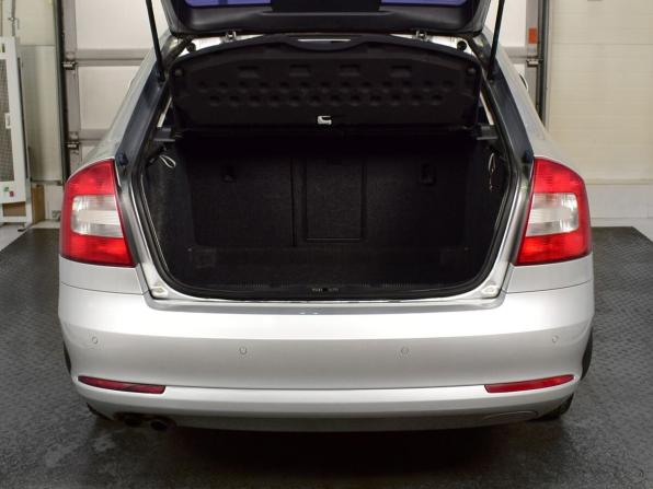 Skoda Octavia II (A5) Рестайлинг с пробегом 2012 года, цена 995 995 рублей, 186578 км, лифтбек, Автокод Объявления