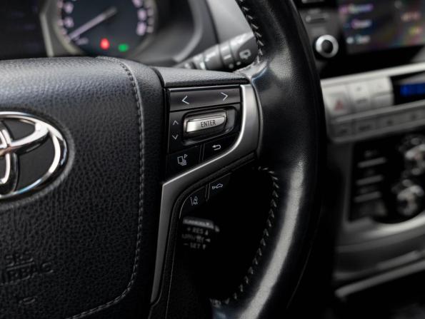 Toyota Land Cruiser Prado 150 Series Рестайлинг 3 с пробегом 2021 года, цена 6 410 000 рублей, 111045 км, внедорожник, Автокод Объявления