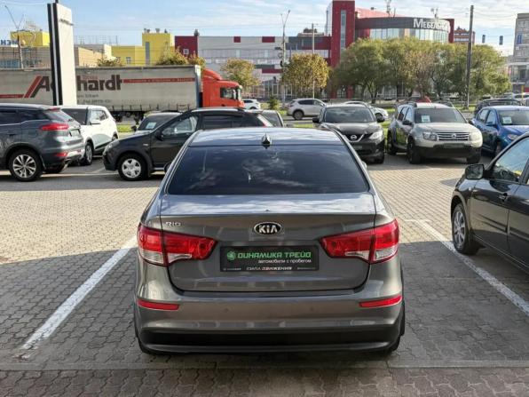 Kia Rio III Рестайлинг с пробегом 2017 года, цена 1 381 000 рублей, 43156 км, седан, Автокод Объявления