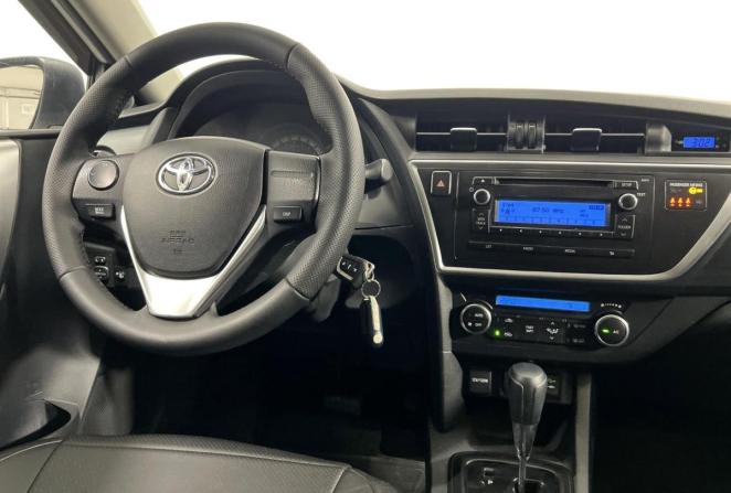 Toyota Auris II с пробегом 2013 года, цена 990 000 рублей, 236949 км, хэтчбек, Автокод Объявления