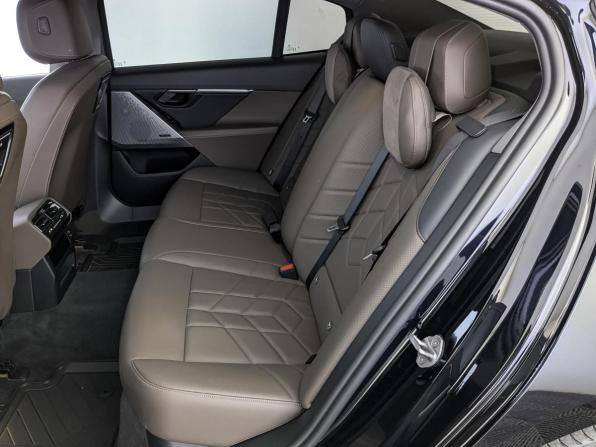 BMW 5 серии VIII (G60/G61/G68) с пробегом 2024 года, цена 7 600 000 рублей, 34956 км, седан, Автокод Объявления