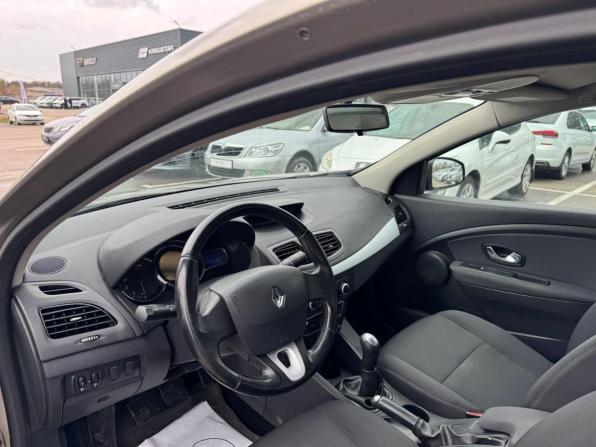 Renault Fluence I с пробегом 2011 года, цена 609 600 рублей, 217000 км, седан, Автокод Объявления