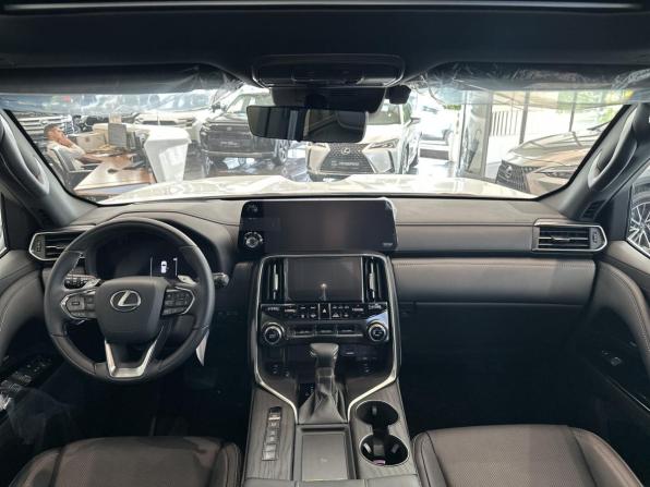 Lexus LX IV с пробегом 2025 года, цена 18 797 000 рублей, 47 км, внедорожник, Автокод Объявления