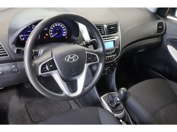 Hyundai Solaris I с пробегом 2012 года, цена 665 000 рублей, 197448 км, хэтчбек, Автокод Объявления