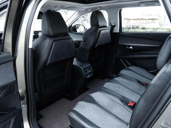 Peugeot 5008 II с пробегом 2018 года, цена 1 837 500 рублей, 139650 км, внедорожник, Автокод Объявления