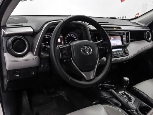 Toyota RAV4 IV (XA40) Рестайлинг с пробегом 2016 года, цена 2 299 000 рублей, 159425 км, внедорожник, Автокод Объявления