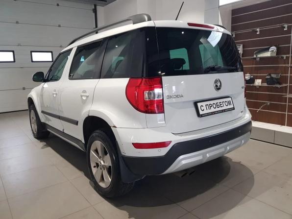 Skoda Yeti I Рестайлинг с пробегом 2014 года, цена 979 000 рублей, 218134 км, внедорожник, Автокод Объявления