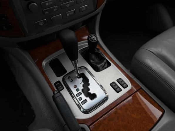 Toyota Land Cruiser 100 Series Рестайлинг 2 с пробегом 2007 года, цена 2 319 000 рублей, 525239 км, внедорожник, Автокод Объявления