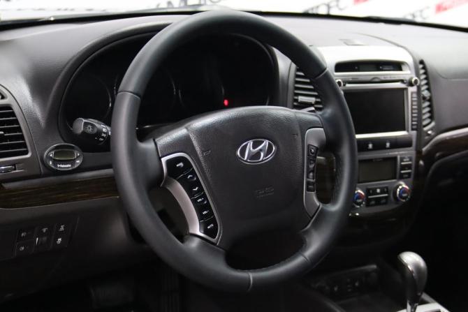 Hyundai Santa Fe II Рестайлинг с пробегом 2011 года, цена 1 395 950 рублей, 179741 км, внедорожник, Автокод Объявления