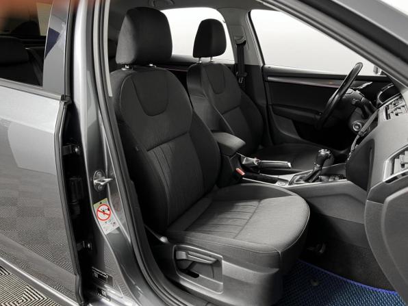 Skoda Octavia III (A7) Рестайлинг с пробегом 2017 года, цена 2 098 900 рублей, 167090 км, лифтбек, Автокод Объявления