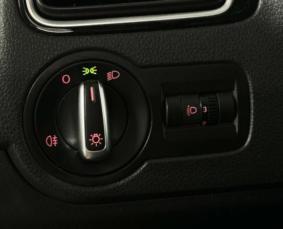 Volkswagen Polo V Рестайлинг с пробегом 2019 года, цена 1 300 000 рублей, 113806 км, седан, Автокод Объявления