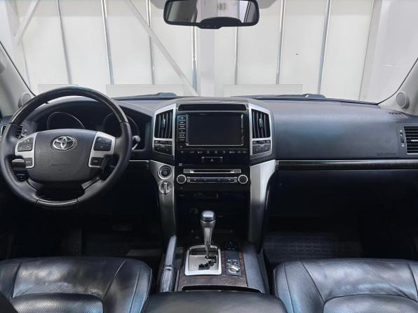Toyota Land Cruiser 200 Series Рестайлинг 1 с пробегом 2012 года, цена 3 350 000 рублей, 299710 км, внедорожник, Автокод Объявления