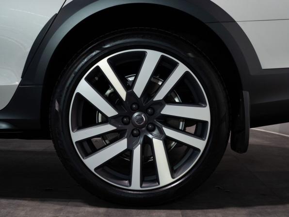 Volvo V90 Cross Country I Рестайлинг с пробегом 2021 года, цена 4 150 000 рублей, 26400 км, универсал, Автокод Объявления