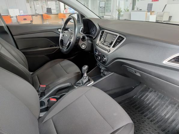 Hyundai Solaris II с пробегом 2019 года, цена 1 270 000 рублей, 48300 км, седан, Автокод Объявления