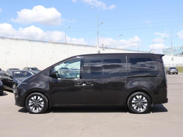 Hyundai Staria I с пробегом 2022 года, цена 5 490 000 рублей, 96632 км, минивэн, Автокод Объявления