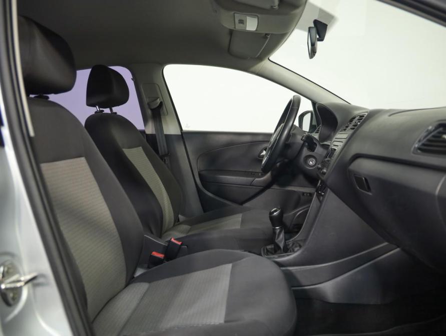 Volkswagen Polo V Санкт-Петербург  - изображение 17