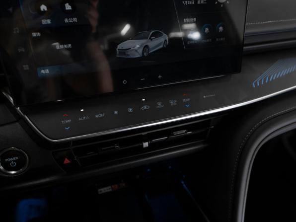 Toyota Camry IX (XV80) China Market с пробегом 2026 года, цена 4 600 000 рублей, 30 км, седан, Автокод Объявления