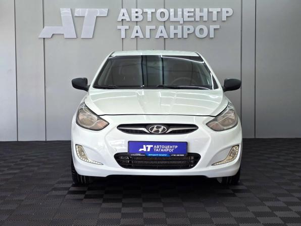 Hyundai Solaris I с пробегом 2013 года, цена 665 000 рублей, 226000 км, седан, Автокод Объявления