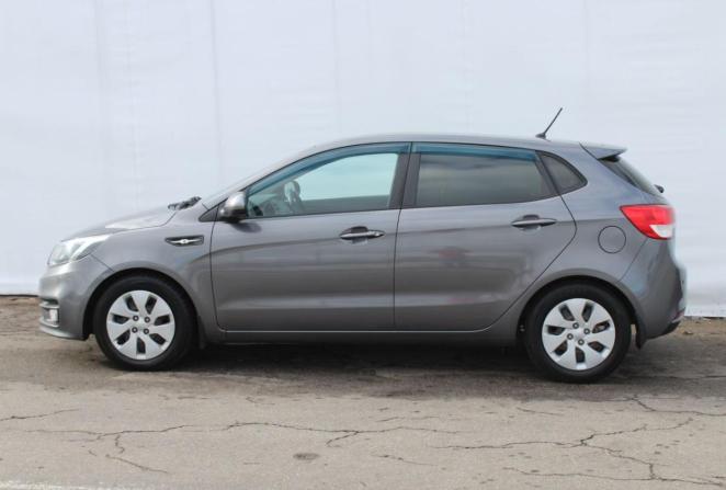 Kia Rio III Рестайлинг с пробегом 2016 года, цена 990 000 рублей, 95315 км, хэтчбек, Автокод Объявления