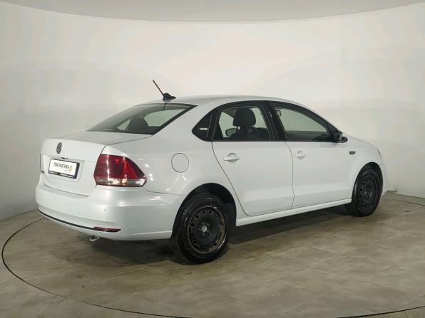 Volkswagen Polo V Рестайлинг с пробегом 2018 года, цена 960 000 рублей, 105000 км, седан, Автокод Объявления