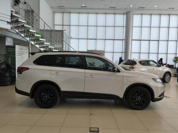 Mitsubishi Outlander III Рестайлинг 3 с пробегом 2021 года, цена 2 700 000 рублей, 72822 км, внедорожник, Автокод Объявления