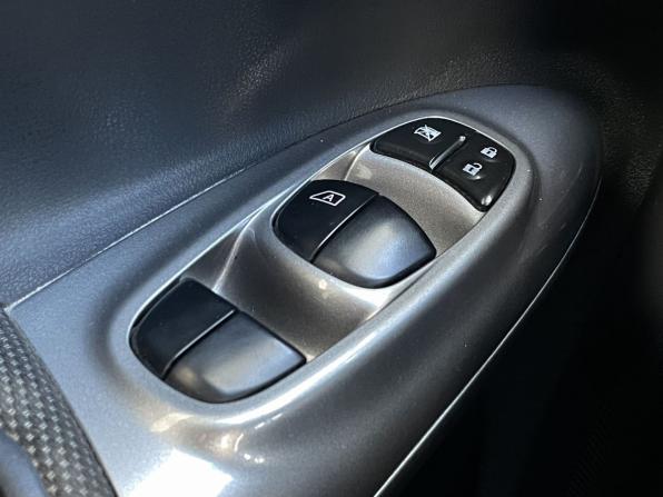 Nissan Juke I с пробегом 2012 года, цена 858 000 рублей, 144632 км, внедорожник, Автокод Объявления