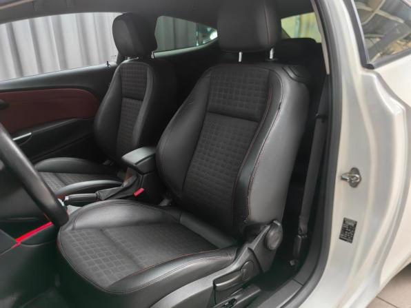 Opel Astra J Рестайлинг с пробегом 2013 года, цена 599 000 рублей, 220447 км, хэтчбек, Автокод Объявления
