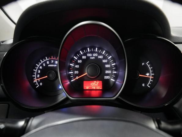 Kia Rio III Рестайлинг с пробегом 2017 года, цена 900 000 рублей, 178132 км, седан, Автокод Объявления