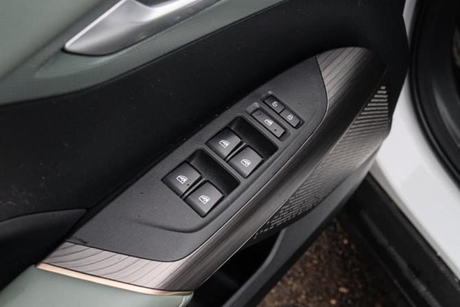 Changan Lamore с пробегом 2024 года, цена 1 870 000 рублей, 24332 км, седан, Автокод Объявления