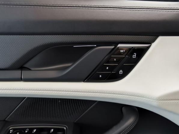Porsche Taycan I с пробегом 2021 года, цена 8 790 000 рублей, 21448 км, седан, Автокод Объявления