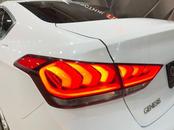 Hyundai Genesis II с пробегом 2015 года, цена 1 650 000 рублей, 208633 км, седан, Автокод Объявления