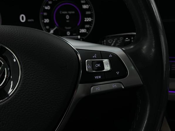 Volkswagen Touareg III с пробегом 2020 года, цена 4 500 000 рублей, 128256 км, внедорожник, Автокод Объявления
