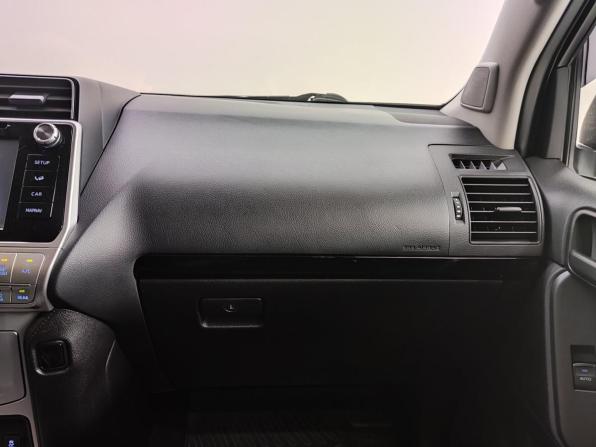 Toyota Land Cruiser Prado 150 Series Рестайлинг 2 с пробегом 2018 года, цена 4 997 000 рублей, 56435 км, внедорожник, Автокод Объявления