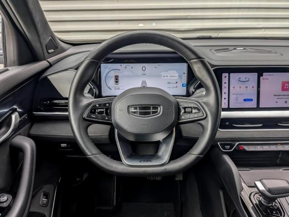 Geely Monjaro I Рестайлинг с пробегом 2024 года, цена 3 395 000 рублей, 49296 км, внедорожник, Автокод Объявления