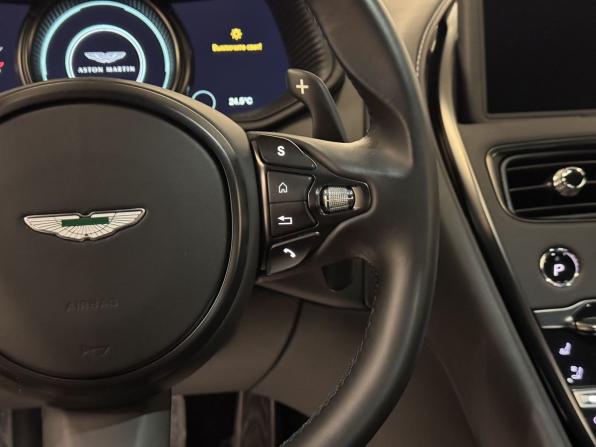 Aston Martin DB11 I с пробегом 2017 года, цена 18 200 000 рублей, 5188 км, купе, Автокод Объявления