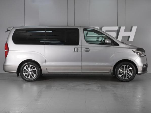 Hyundai Grand Starex I Рестайлинг 2 с пробегом 2020 года, цена 4 259 000 рублей, 68527 км, минивэн, Автокод Объявления