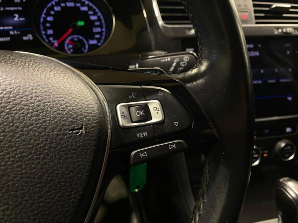 Volkswagen Golf VII Рестайлинг с пробегом 2019 года, цена 1 450 000 рублей, 238336 км, универсал, Автокод Объявления