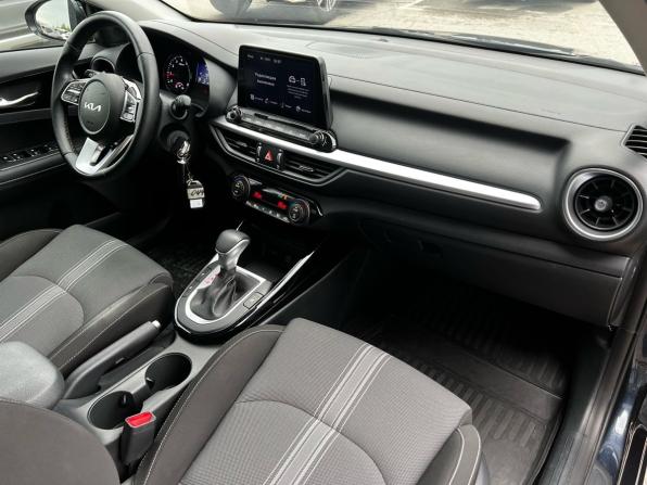 Kia Cerato IV Рестайлинг с пробегом 2021 года, цена 2 415 000 рублей, 44730 км, седан, Автокод Объявления